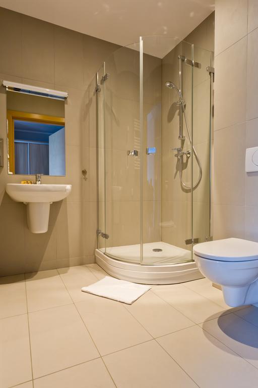 Pokoje Goscinne Stara Kopalnia Wałbrzych Habitación foto